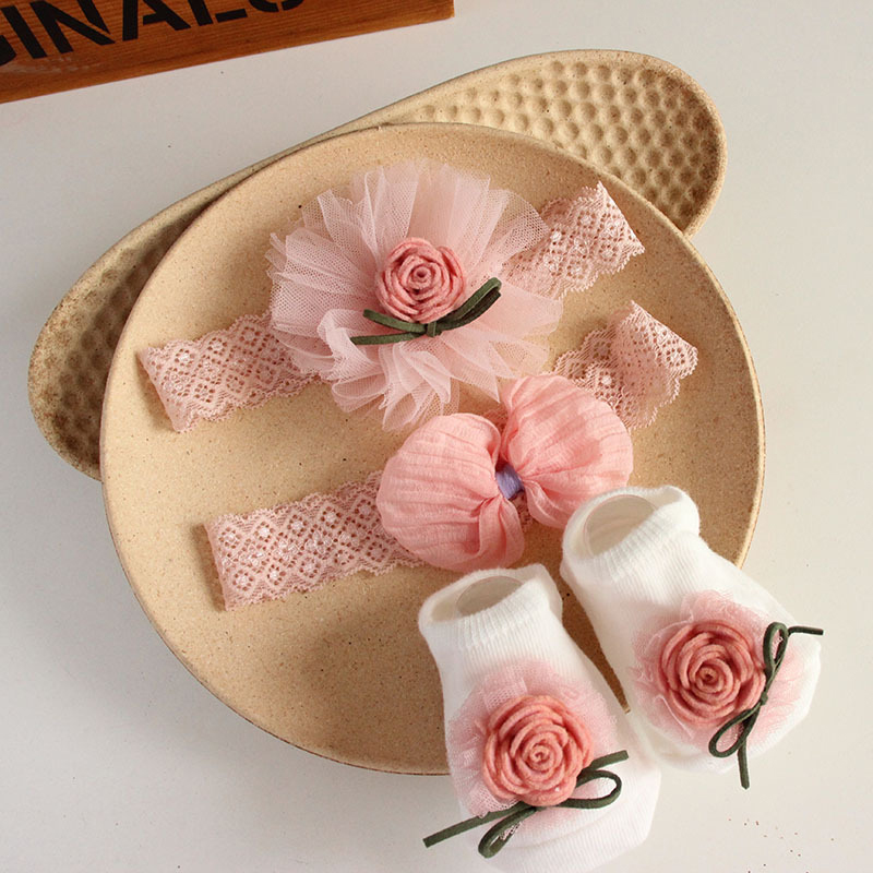 Conjunto de bandana e meias pa - Baby Clothing Gift Set avaliação e preço